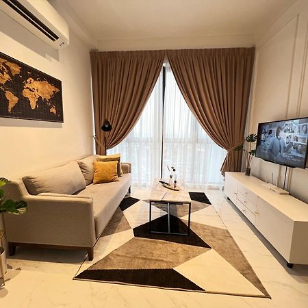 Rizz Residence Troika Kb Кота Бару Екстериор снимка