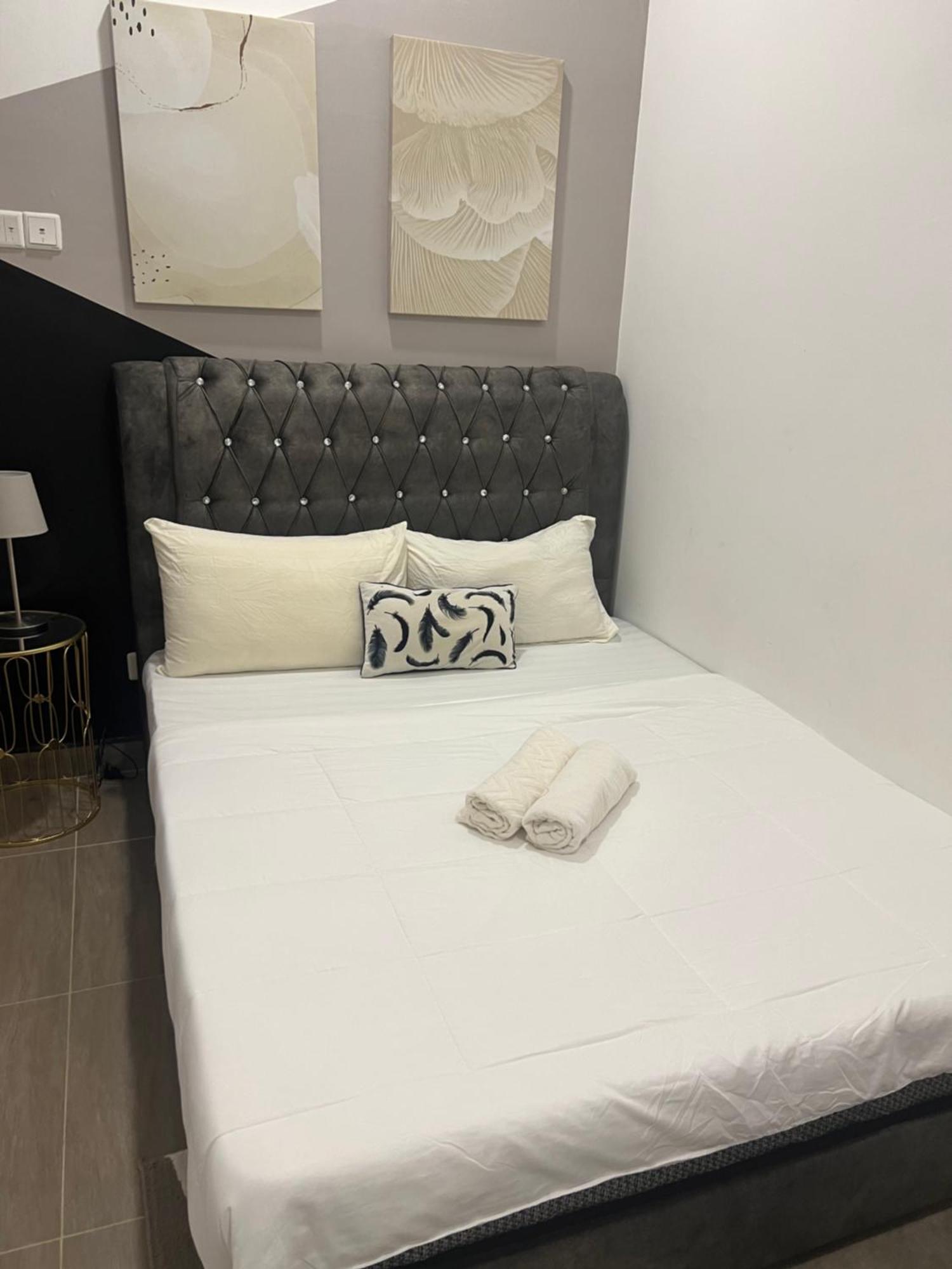 Rizz Residence Troika Kb Кота Бару Екстериор снимка